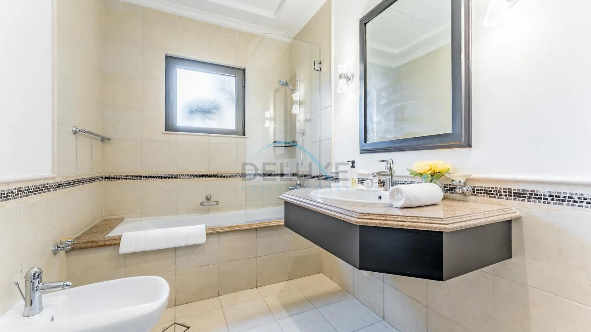 Close To The Beach 4Br And Assistant'S Room Villa With Bbq Facility, Canal Cove, Palm Jumeirah By Deluxe Holiday Homes Dubai