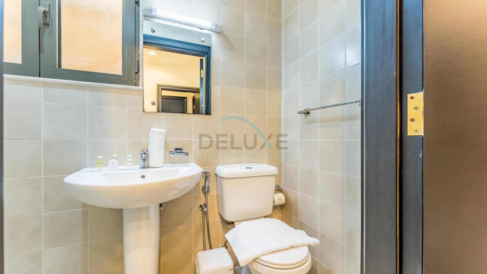 Close To The Beach 4Br And Assistant'S Room Villa With Bbq Facility, Canal Cove, Palm Jumeirah By Deluxe Holiday Homes Dubai