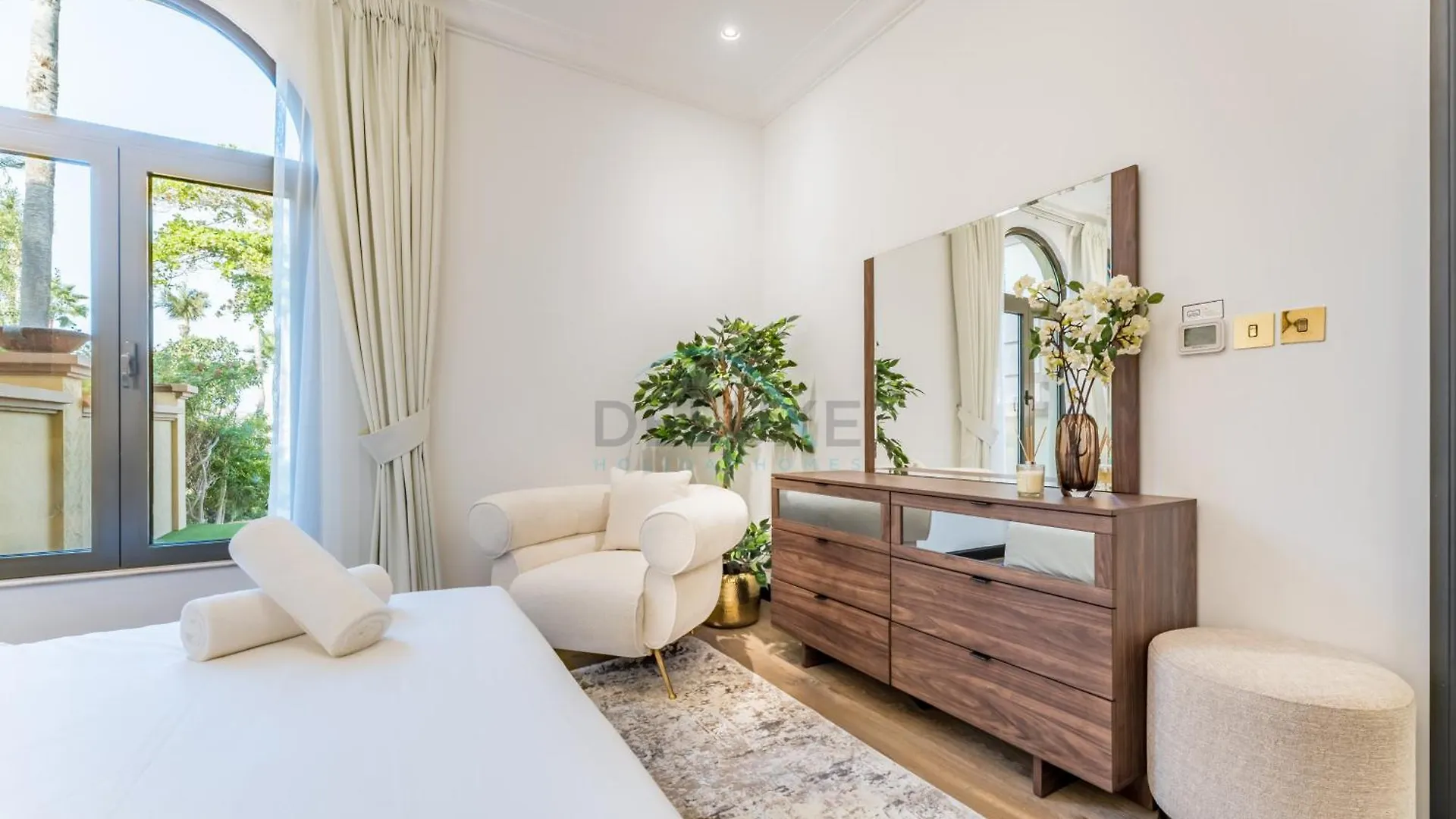 Close To The Beach 4Br And Assistant'S Room Villa With Bbq Facility, Canal Cove, Palm Jumeirah By Deluxe Holiday Homes Dubai