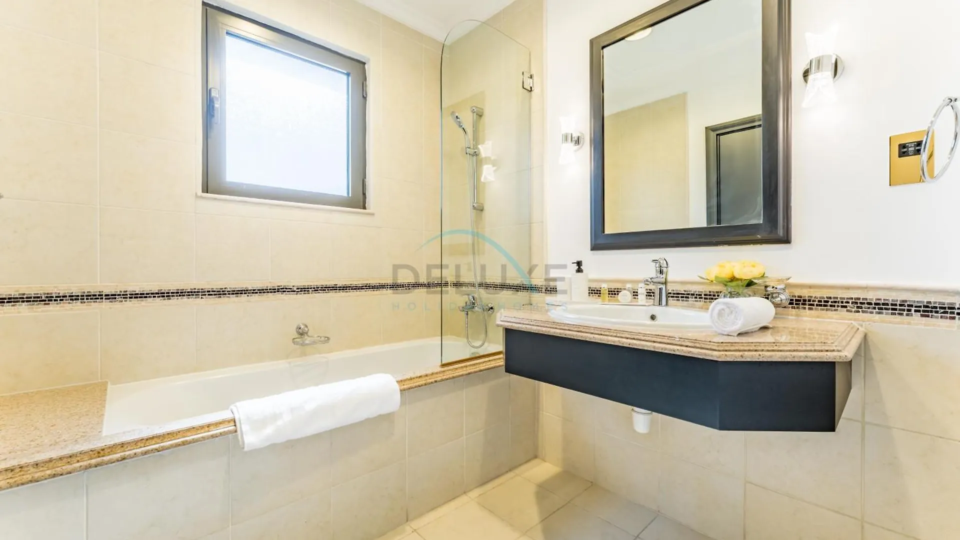 Close To The Beach 4Br And Assistant'S Room Villa With Bbq Facility, Canal Cove, Palm Jumeirah By Deluxe Holiday Homes Dubai 0*,  United Arab Emirates
