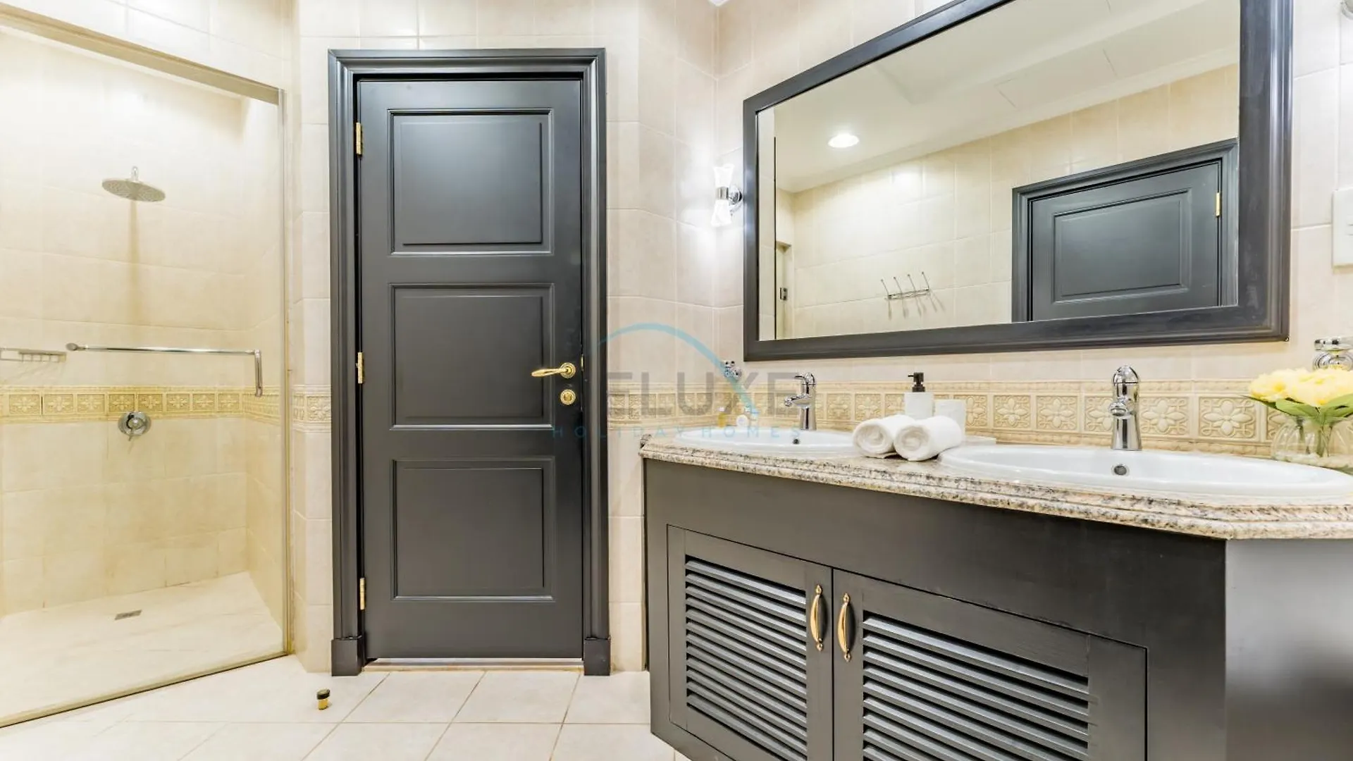 Close To The Beach 4Br And Assistant'S Room Villa With Bbq Facility, Canal Cove, Palm Jumeirah By Deluxe Holiday Homes Dubai United Arab Emirates