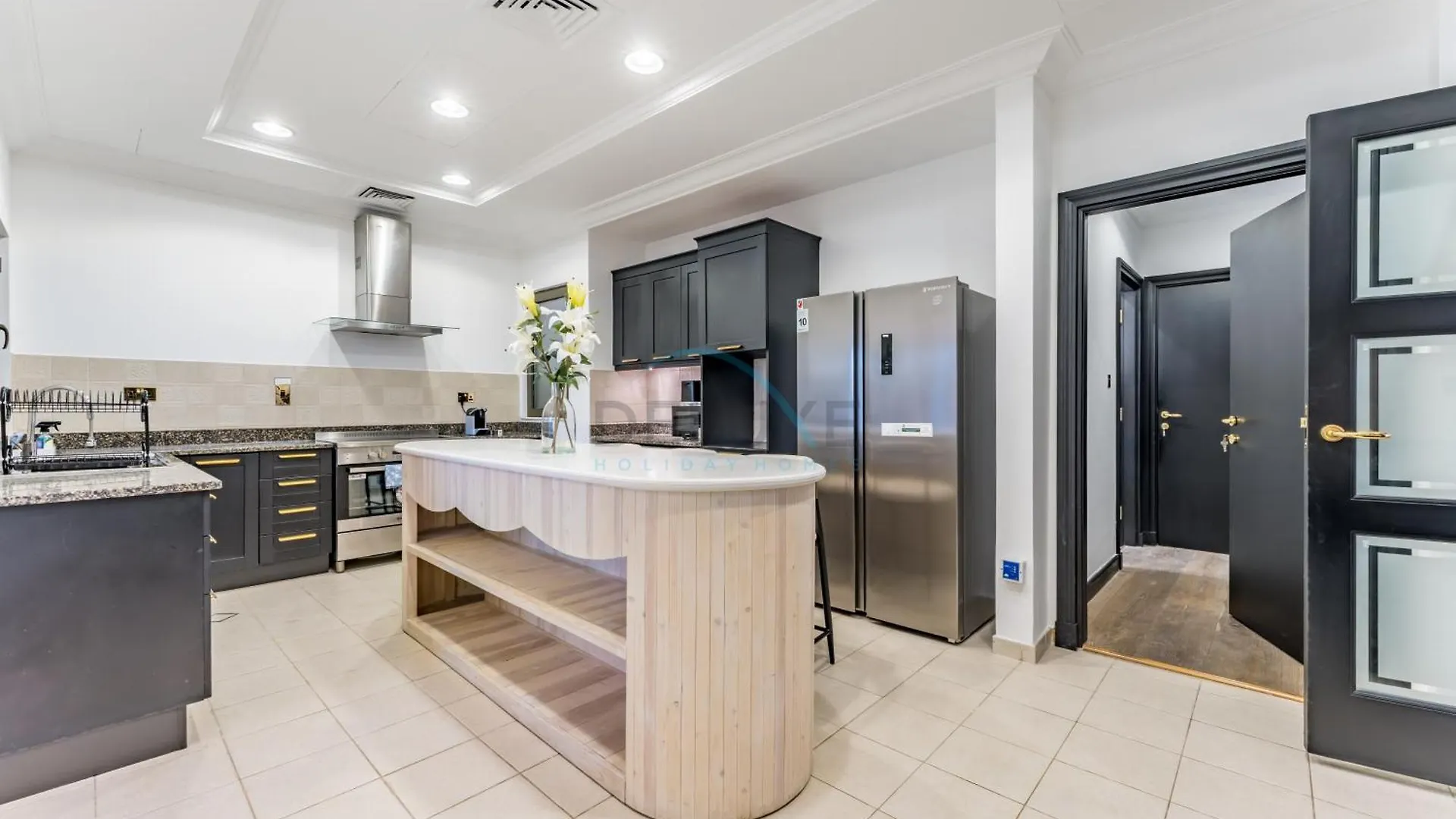 Close To The Beach 4Br And Assistant'S Room Villa With Bbq Facility, Canal Cove, Palm Jumeirah By Deluxe Holiday Homes Dubai